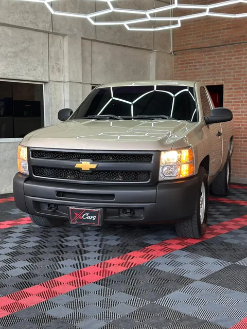 Chevrolet Silverado Ls