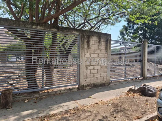 Asg Terreno Con 4 Parcelas En Venta Valle Fresco 25-19119