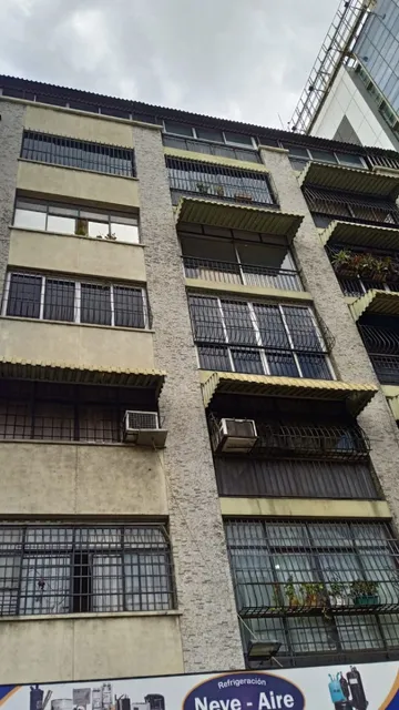Apartamento (pb)  / Venta / Bello Monte / 83 M2 (25 M2 Terraza) / 3h-1b-1/2b-1e