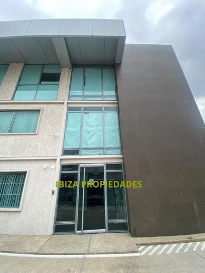 Ibiza Propiedades 001 Vende Moderno Conjunto Empresarial