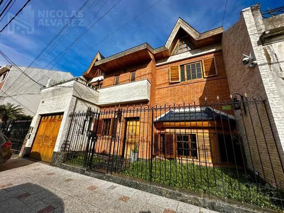 Excelente Casa 5 Ambientes En Venta Con Gran Parque! Lomas Del Mirador