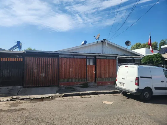 Casa En Venta De 2 Dorm. En Peñaflor