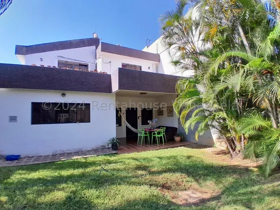 Yonny Silva Rentahouse Vende Exclusiva Casa En Urb. La Trigaleña Valencia Rcys 24-20562