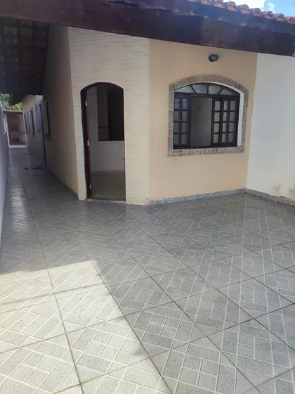 Linda Casa Na Praia Em Itanhaém Com 2 Quartos Sendo 1 Suíte 