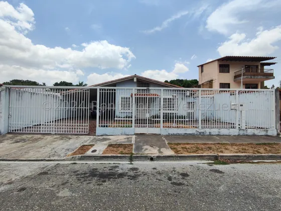 José Trivero Vende Bella Casa Ubicada En Barquisimeto