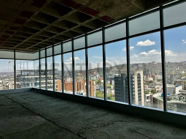 Venta Pisos Completos Para Oficinas En Obra Gris En Nueva Torre De Ccs, El Rosal