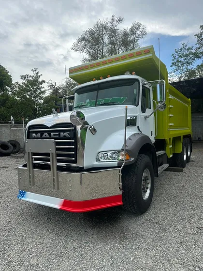 Mack Granite 2007