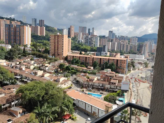 Lindo Apartamento Arrendado En Venta En Sabaneta-cerca Al Ces(va)
