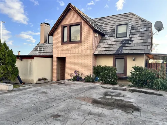 Casa En Arriendo De 4 Dorm En Alto Macul La Florida