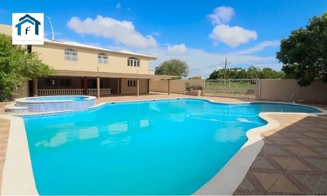 Casa De 9 Habitaciones Con Piscina Excelente Para Hotel En Las Americas Km15
