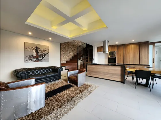 Venta De Penthouse Duplex Altos Del Poblado, En Unidad Familiar