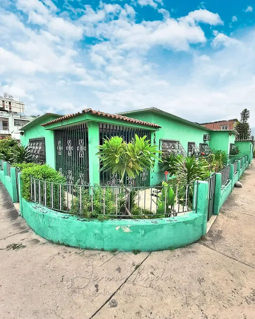 Venta Casa 259 M² En La Urb. La Romana Maracay Aragua