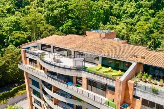 Penthouse ( 2 Niveles / Remodelado / Equipado ) Venta La Lagunita Country Club ( Resd. Hacienda La Lagunita )  Mls - 25-2196