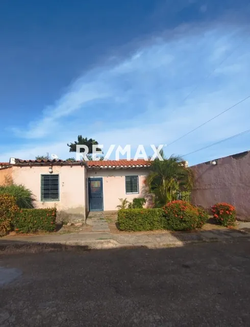 Casa En Venta En Urb. Las Marites. Isla De Margarita. Exclusiva Para Remodelar