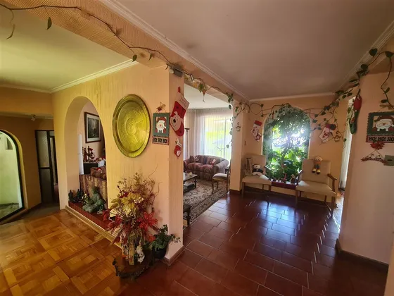 Casa En Venta De 3 Dorm. En Quinchamali Las Condes