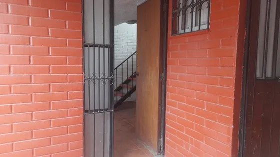 Casa 2 Pisos 4 Dormitorios 2 Baños Regularizada