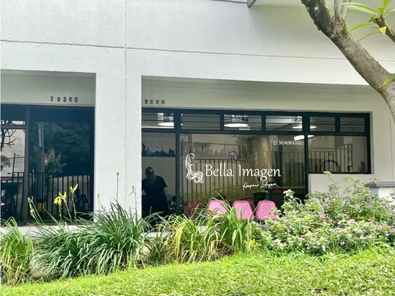 Vendo Local Comercial En El Poblado