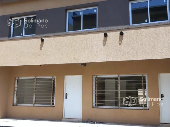 Venta Departamento En Duplex 4 Ambientes Con Patio En Munro