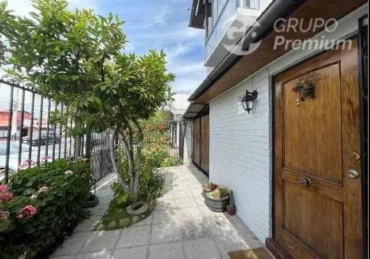 Casa En Venta De 5 Dorm. En Puente Alto