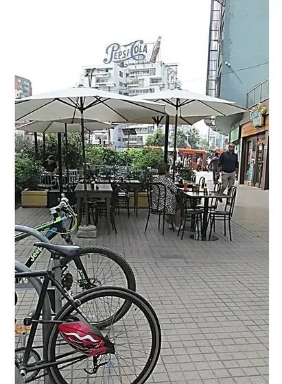 Vende Local Comercial Cercano A Costanera Center