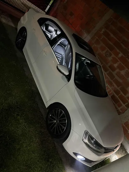 Volkswagen Vento 2.0 Sportline Tsi 200cv