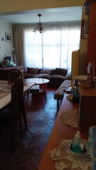 Venta Casa, 4 Dormitorios, 2 Baños Y Estacionamientos.