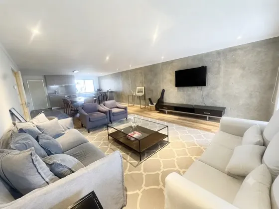Exclusivo Y Amplio Departamento En Arriendo
