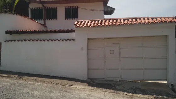 Anexo Prados Del Este Exclusivo Par Oficina O Negocio