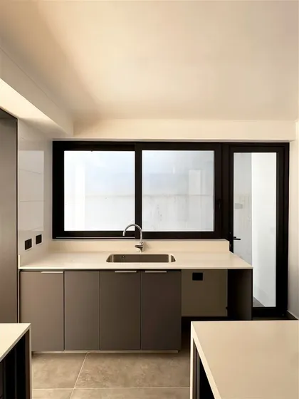 Casa Townhouse En Venta 4 Dormitorios Las Condes San Damián