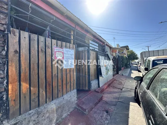 Casa En Venta De 2 Dorm. En Metro Pudahuel