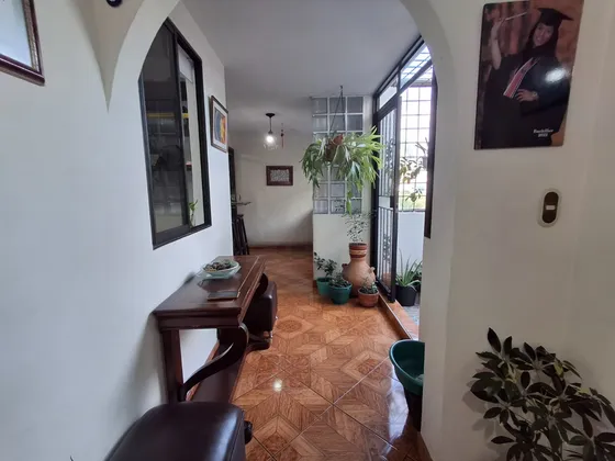 Casa En Venta Sector De San Rafael Guayabal Con Opción De Construir Dos Apartas Estudios Independientes