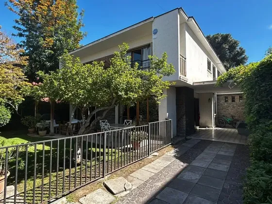 Casa En Venta De 5 Dorm. En Providencia