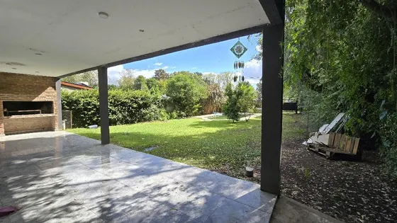Casa En Venta Loma Verde Pileta Sobre Lote  De 500 Mts  Escobar 