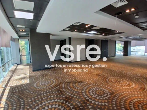 Excelente Oficina A+ Habilitada En Planta Libre - Vitacura