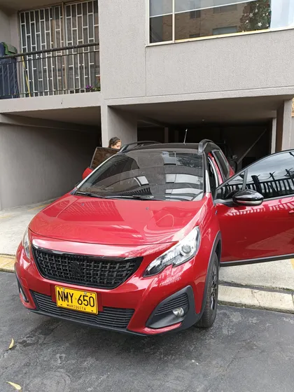 Peugeot E-2008 Style