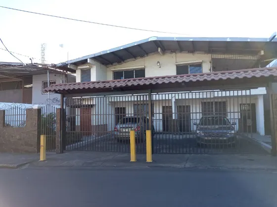 Oferta- Casa Para Comercio O Vivienda, Terreno Plano 800 Mts.