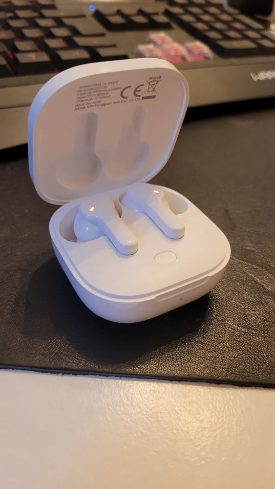 QCY T13 com cabo USB-C