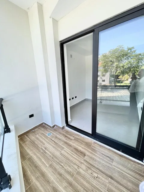 Av. Independencia, 1 Hab, 1 Parq. Ascensor. Gym. Terraza Con Bbq