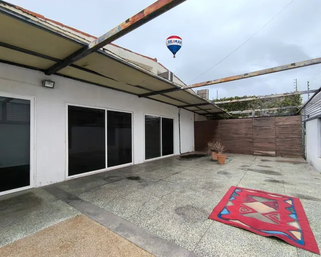 Re/max 2 Mil Vende Casa En Urbanización Costa Azul, Con Zona Residencial, Con Cercania A Centro Comercial