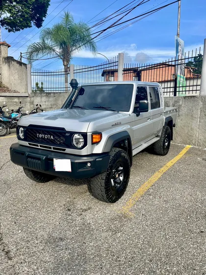 Toyota Land Cruiser Lx
