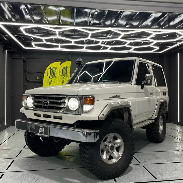 Toyota Land Cruiser Lx