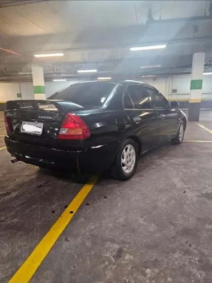 Mitsubishi Lancer 1.6 Glxi 4p