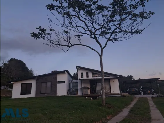 Hermosa Casa Campestre En El Carmen De Viboral(mls#245794)