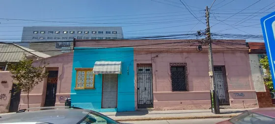 Casa Con Local Comercial   (100920)