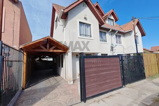 Casa 3 Pisos 3d 3b Con 2 Estac. En Maipu