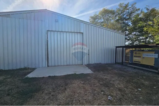 Arriendo De  Bodega En Pelarco, Talca
