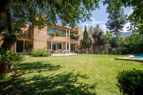 Casa En Condominio A Pasos Santiago College 