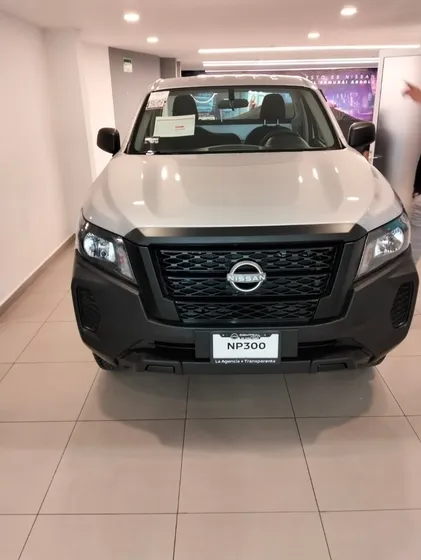 Nissan Np300 2.5 Chasis Cabina Mt