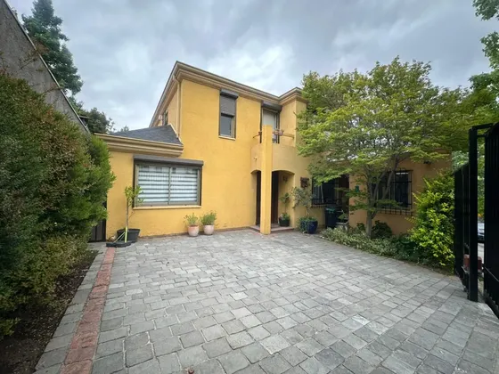 Casa Con Piscina, Terraza Y Quincho En San Carlos