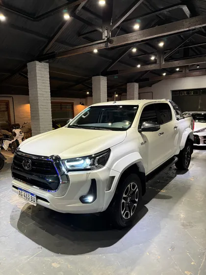 Toyota Hilux Pick-up 2.8 Cd Srx 204cv 4x4 At